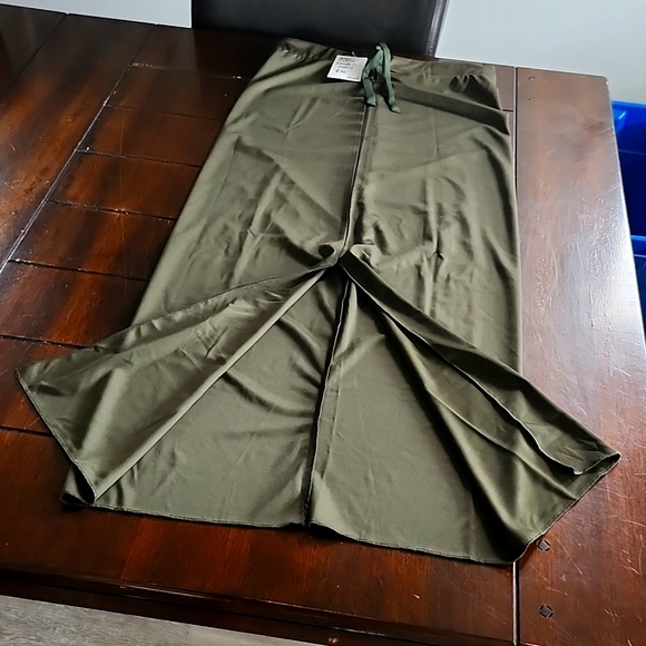 Indian Skirt, Rich Olive Green, Fitted - Picture 1 of 2